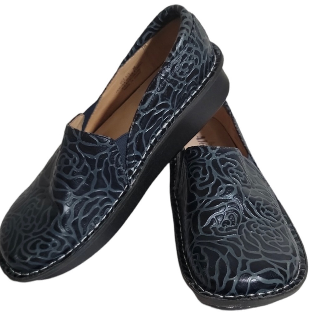 Alegria Debra Embossed Rose Clog Shoe Size 39